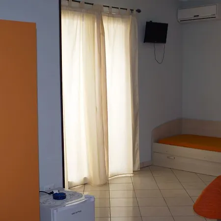 L'angolo فندق مبيت وإفطار