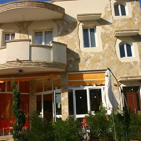 L'angolo فندق مبيت وإفطار